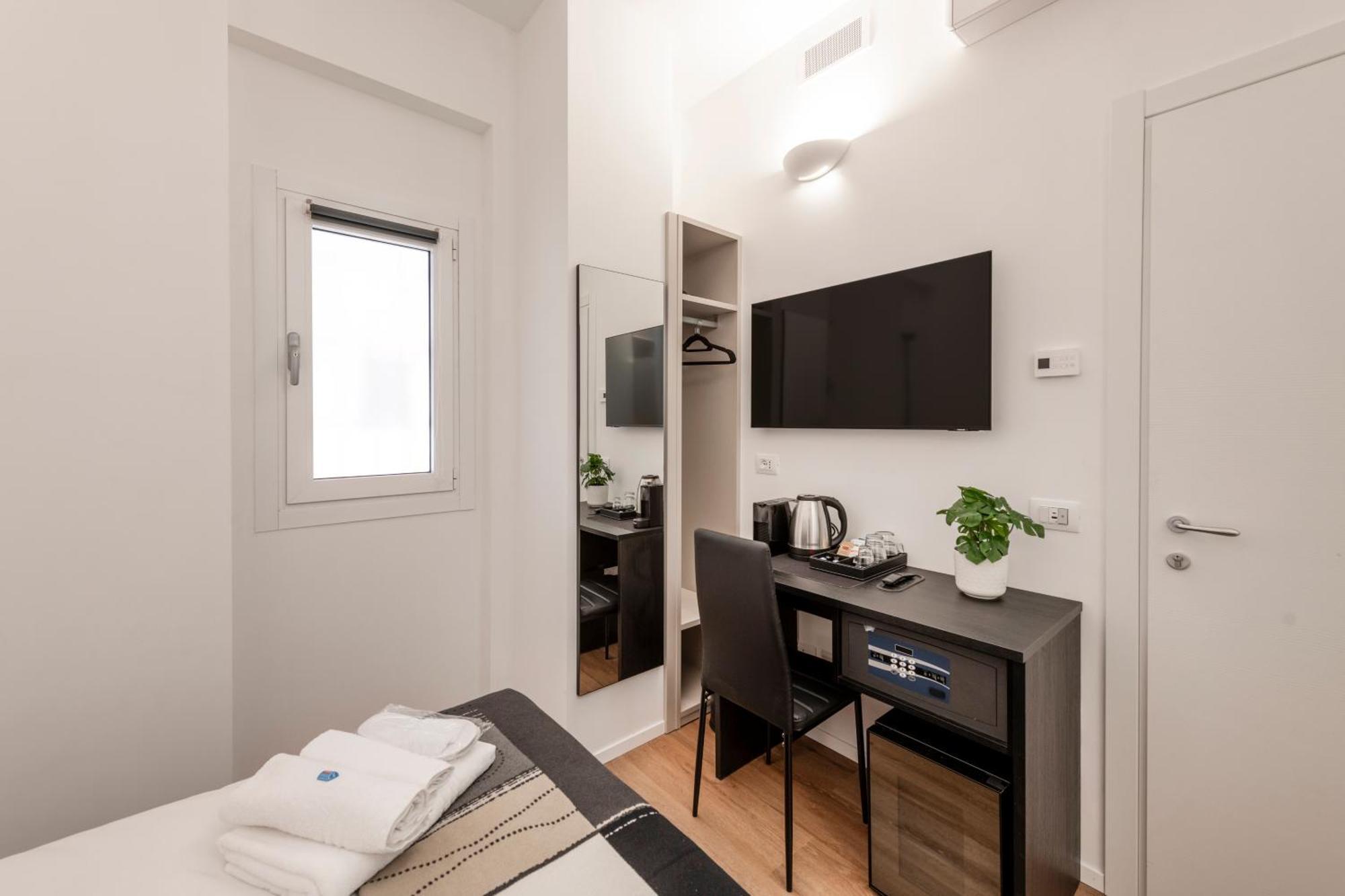 Bnbutler - Inbrera Suites - Giulianova, 1 Milano Exterior foto
