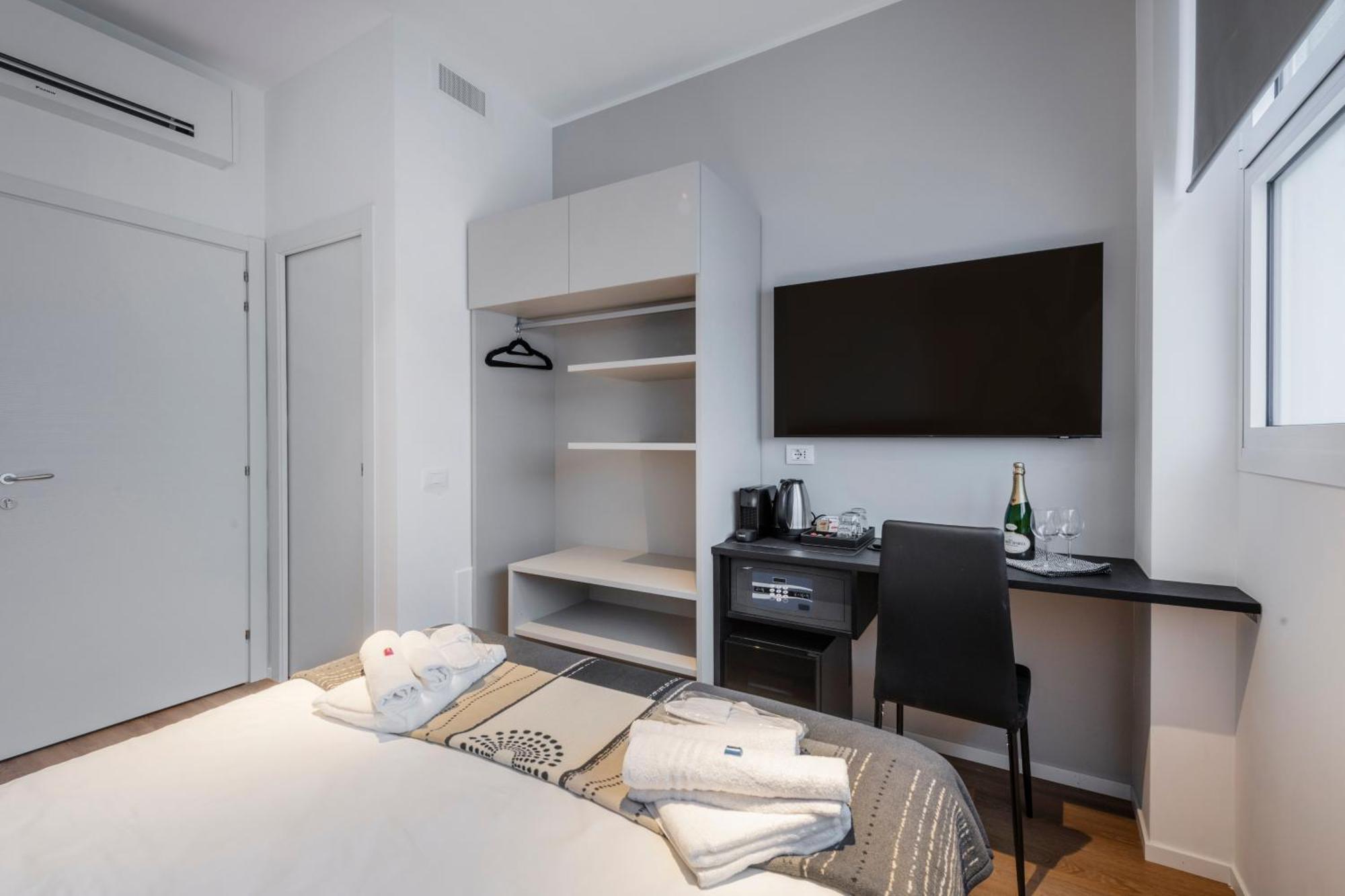 Bnbutler - Inbrera Suites - Giulianova, 1 Milano Exterior foto