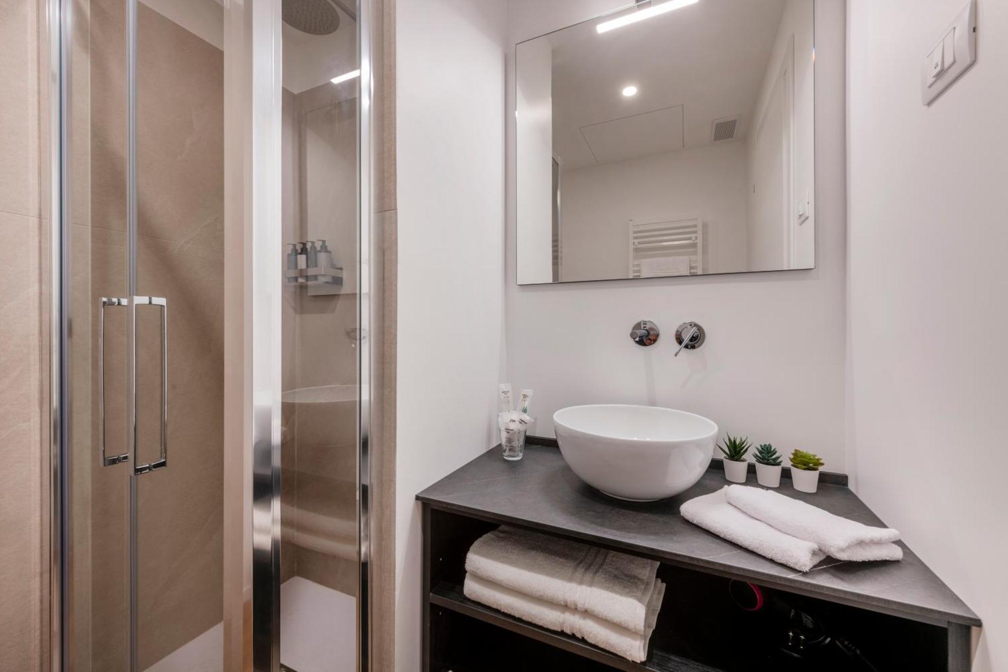 Bnbutler - Inbrera Suites - Giulianova, 1 Milano Exterior foto