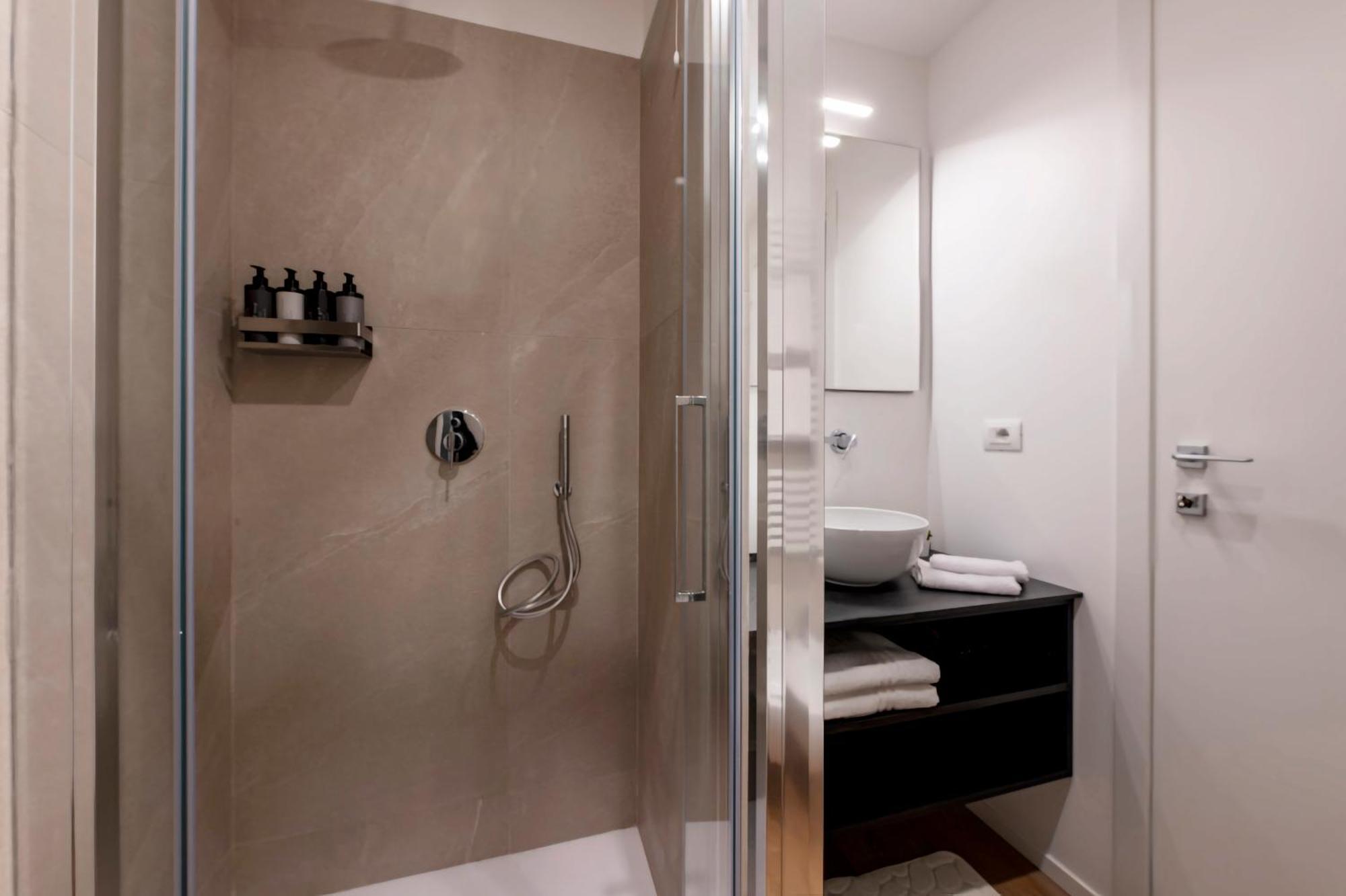 Bnbutler - Inbrera Suites - Giulianova, 1 Milano Exterior foto